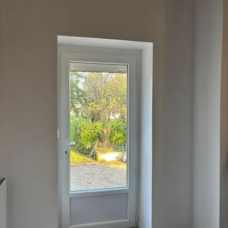 Maison Dans Joli Parc