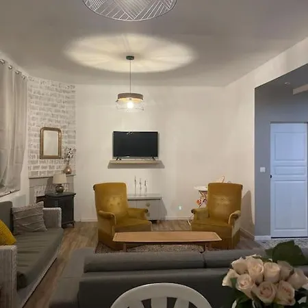 펜션 Maison Dans Joli Parc *